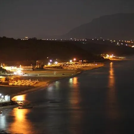 アパート Giardini Del Golfo Al Mare