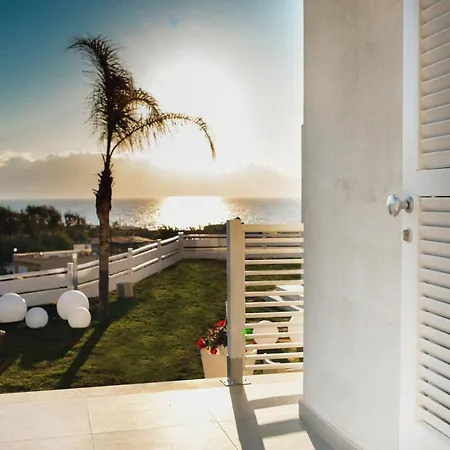 Giardini Del Golfo Al Mare アパート バレストラーテ